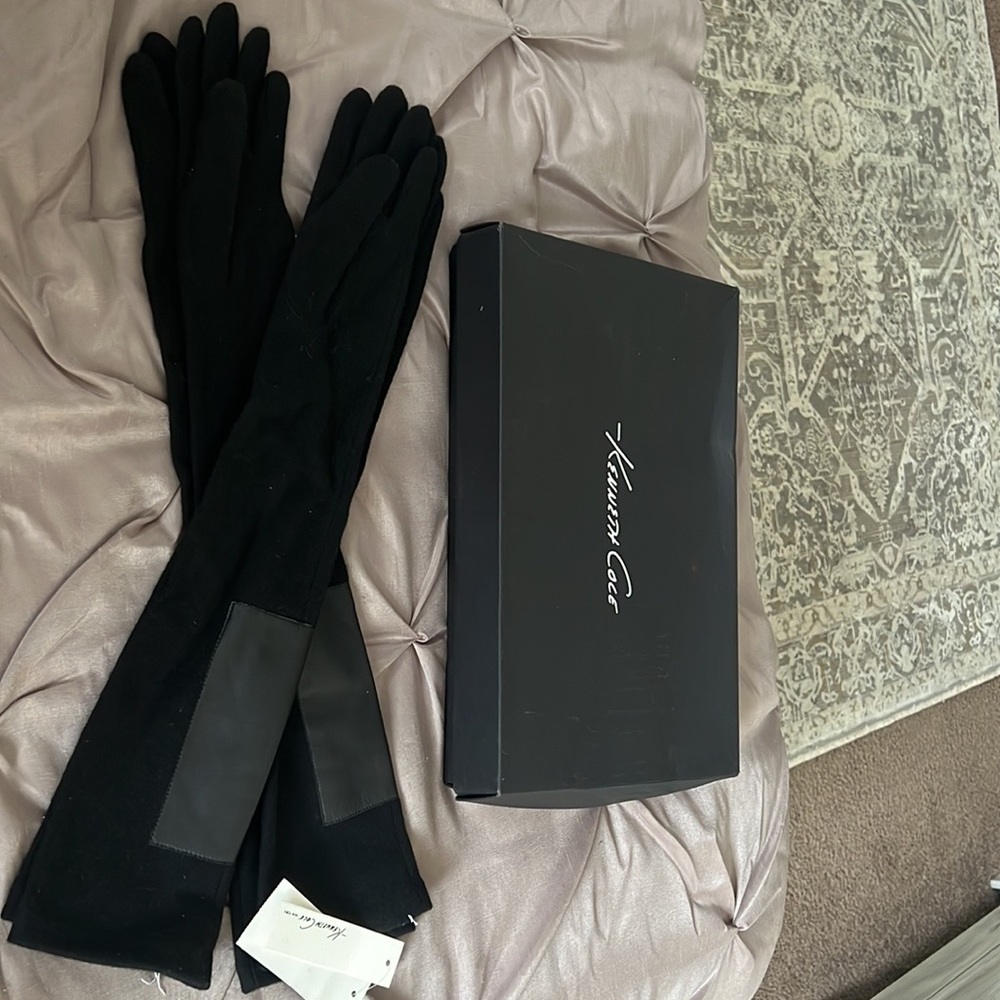 Arm length Kenneth Cole Gloves Grey/Black